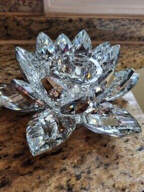 VTG. Crystal Glass Waterlily Lotus Candle Holder - 2.7 Lbs 3 H x 8.5 A